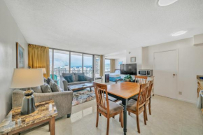 Standard Ocean View Condo - 35th floor views, Free parking & Wifi condo